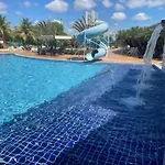 Enseada Nautico, Tranquilo Apart Hotel Em Caldas Novas!