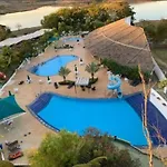 Enseada Nautico, Tranquilo Apart Hotel Em Caldas Novas!